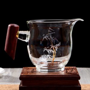 Bamboo Motif Glass Cha Hai with Wooden Handle