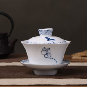 Lotus Emerges from Water Porcelain Gaiwan * 180ml