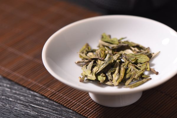 Early Spring Yunnan Bao Hong Dragon Well Green Tea