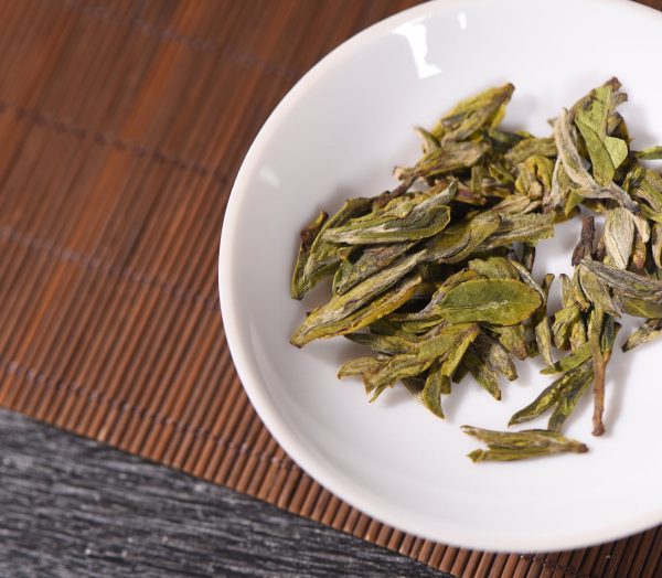 Early Spring Yunnan Bao Hong Dragon Well Green Tea