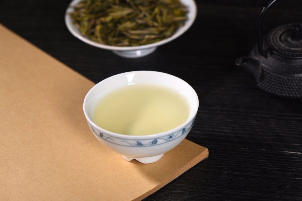 Early Spring Yunnan Bao Hong Dragon Well Green Tea