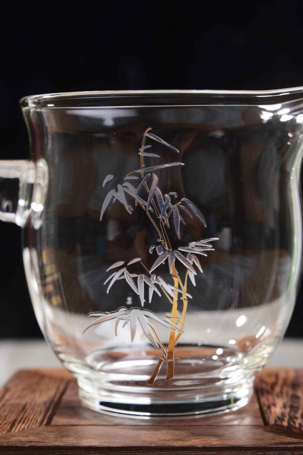 Bamboo Motif Glass Cha Hai with Wooden Handle