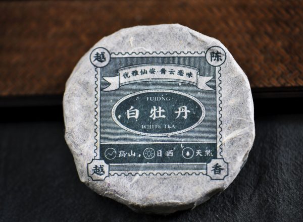 Bai Mu Dan Waffle Cake Fuding White Tea
