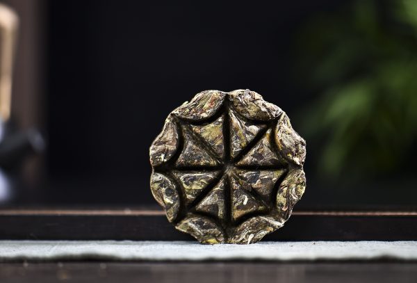 Bai Mu Dan Waffle Cake Fuding White Tea