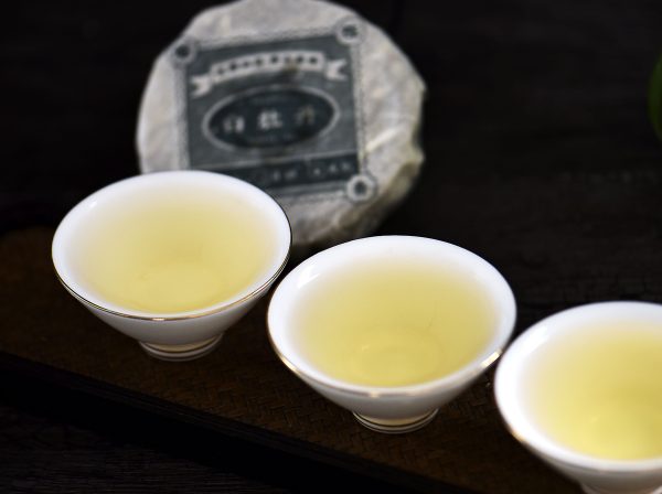 Bai Mu Dan Waffle Cake Fuding White Tea