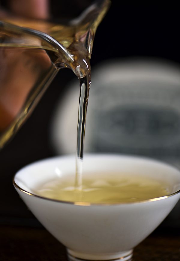 Bai Mu Dan Waffle Cake Fuding White Tea