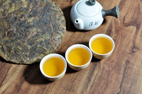 2000 Yi Wu Huang Pian Matured Leaves Raw Pu-erh Tea Cake
